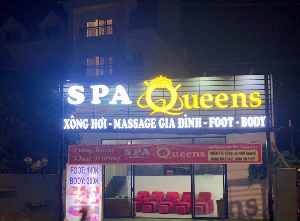 THI CÔNG PHÒNG XÔNG HƠI SPA MASSAGE QUEEN